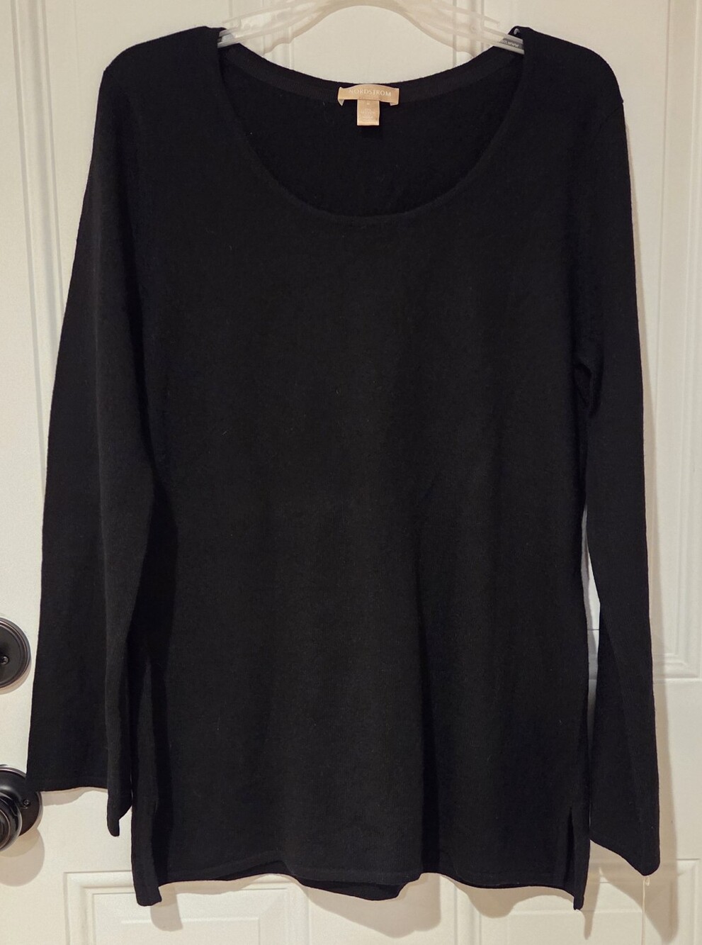 Nordstrom 100% Cashmere Scoop Neck Black Pullover Sweater - Size M